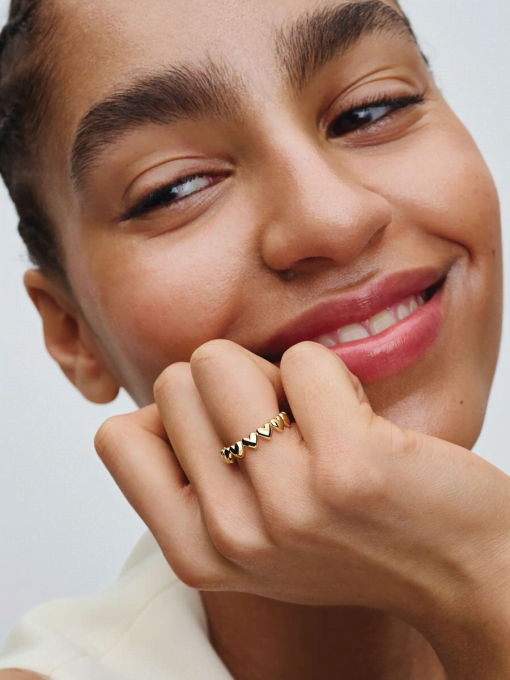Row of Hearts Ring - Image 4