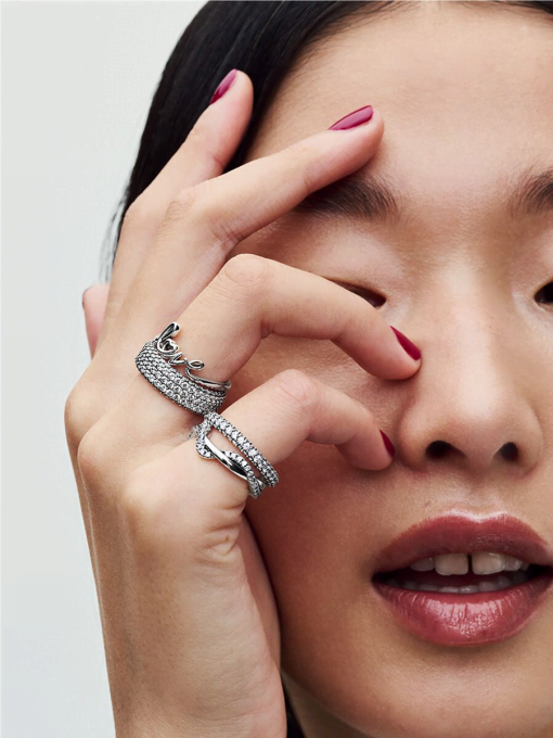 Sparkling Intertwined Wave Ring - Image 6