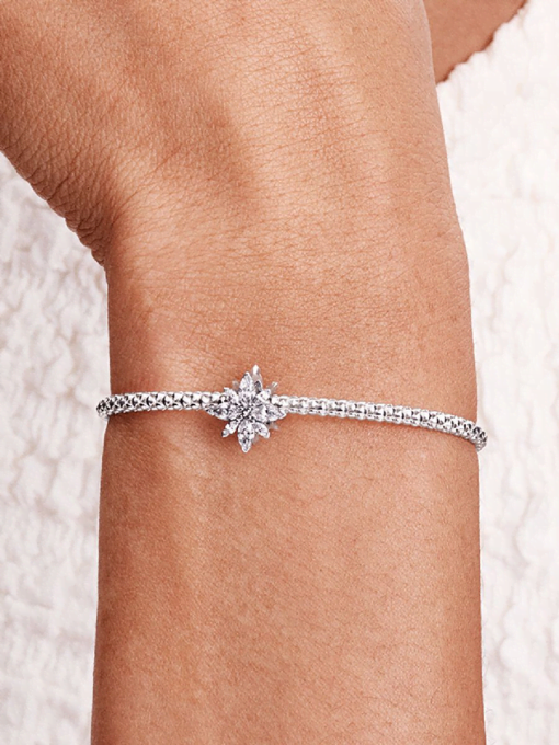 Sparkling North Star Charm - Image 2