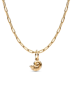 Yoonchae's Shell Charm Necklace Set