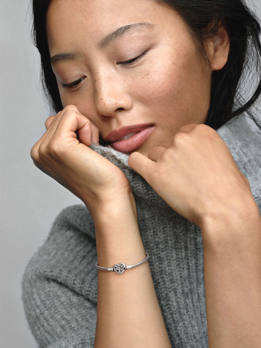 Pandora Moments Family Tree Heart Clasp Snake Chain Bracelet - Image 4