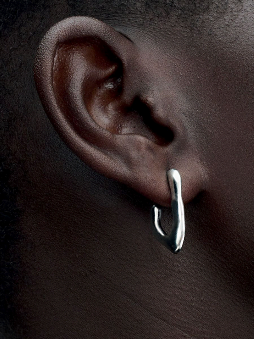 Organically V-shaped Open Hoop Earrings - Image 2