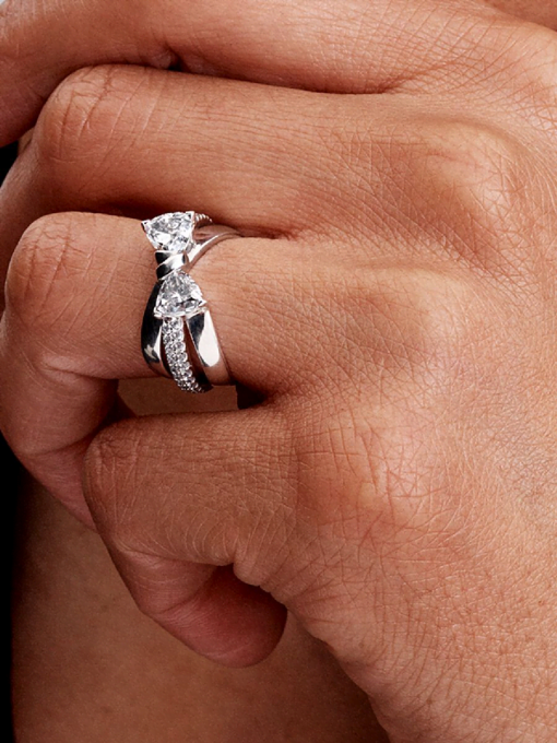 Sparkling Bow Crossover Ring - Image 2