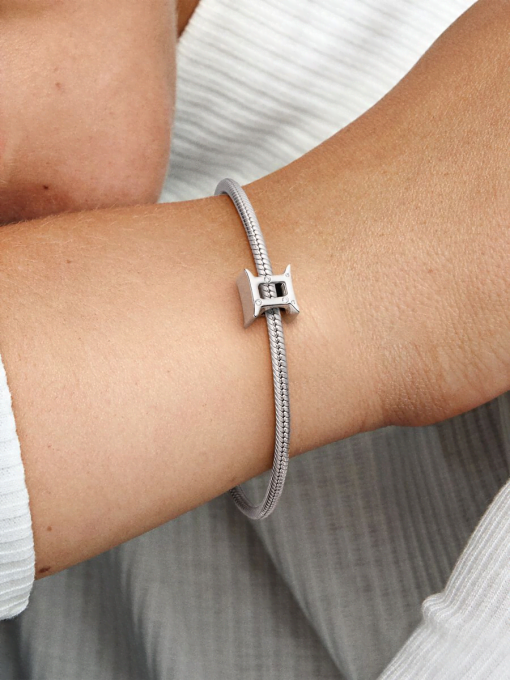 Sparkling Gemini Zodiac Charm - Image 2