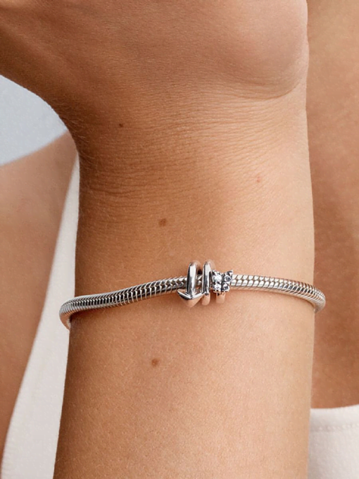 Twisting Arrow Charm - Image 2