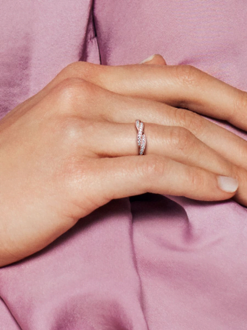 Sparkling Twisted Lines Ring - Image 2