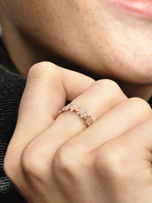 Daisy Flower Ring - Image 2
