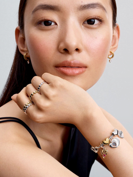 Row of Hearts Ring - Image 6