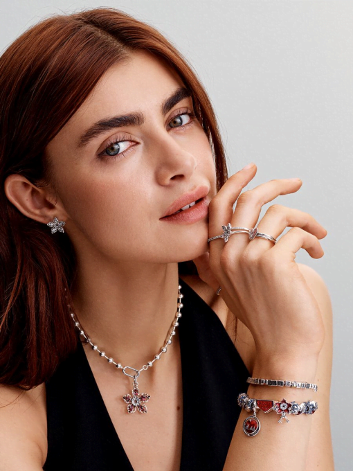 Stranger Things Clasp Snake Chain Bracelet - Image 6