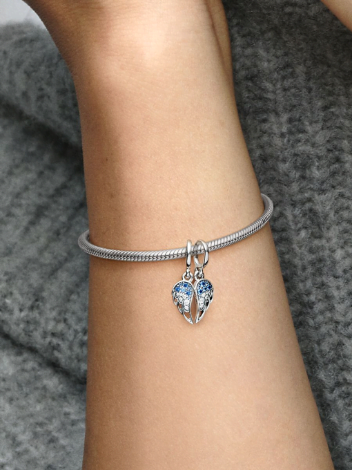 Sparkling Splitable Angel Wings Dangle Charm - Image 2