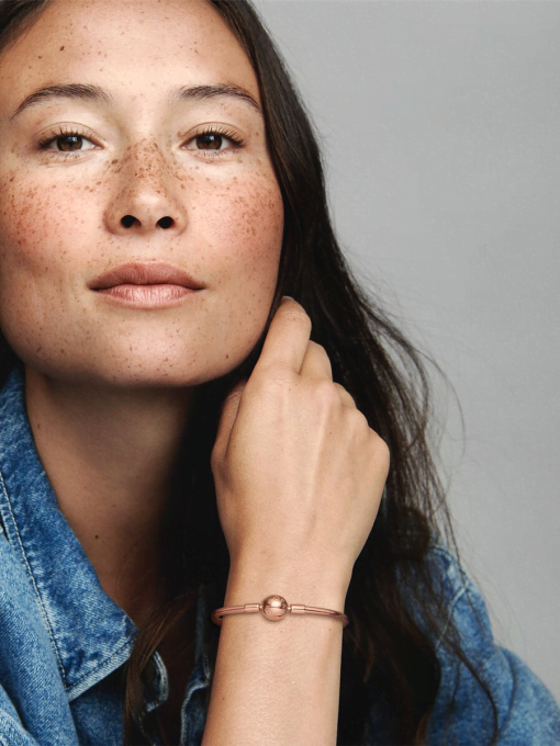 Pandora Moments Bangle - Image 4