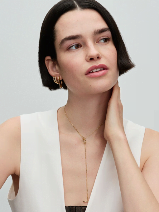Organically V-shaped Open Hoop Earrings - Image 3